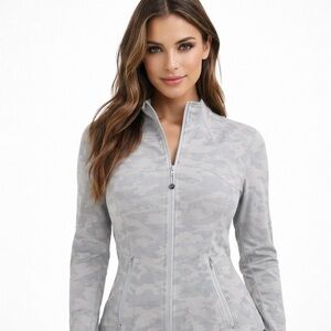 Lululemon Women’s Zip Jacket Size 10 Grey Camo